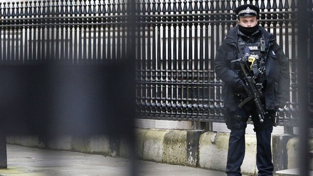 Británia polícia ilu 1140px 